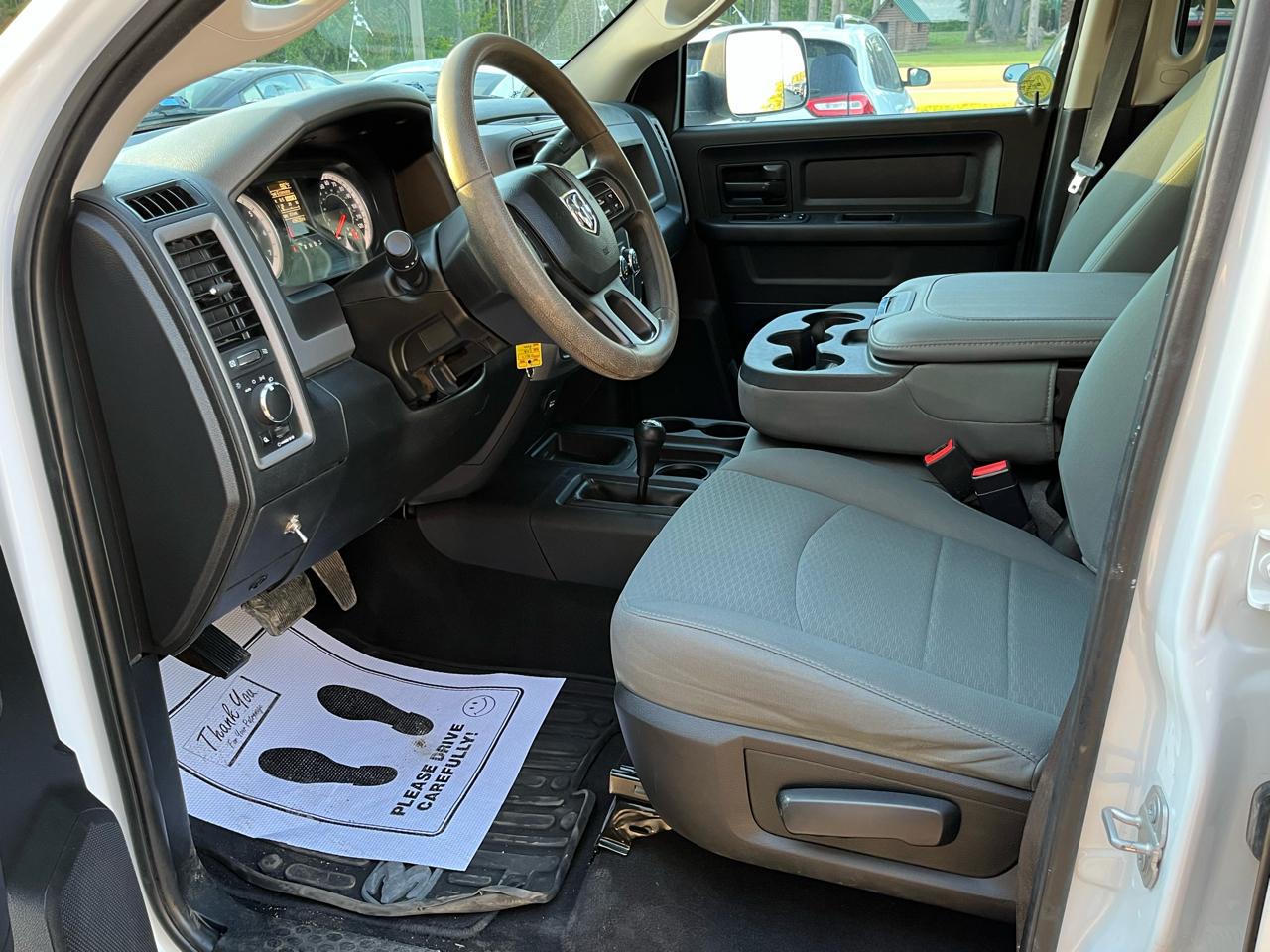 RAM 2500 Tradesman 4x4 Crew Cab 6'4" Box 2018