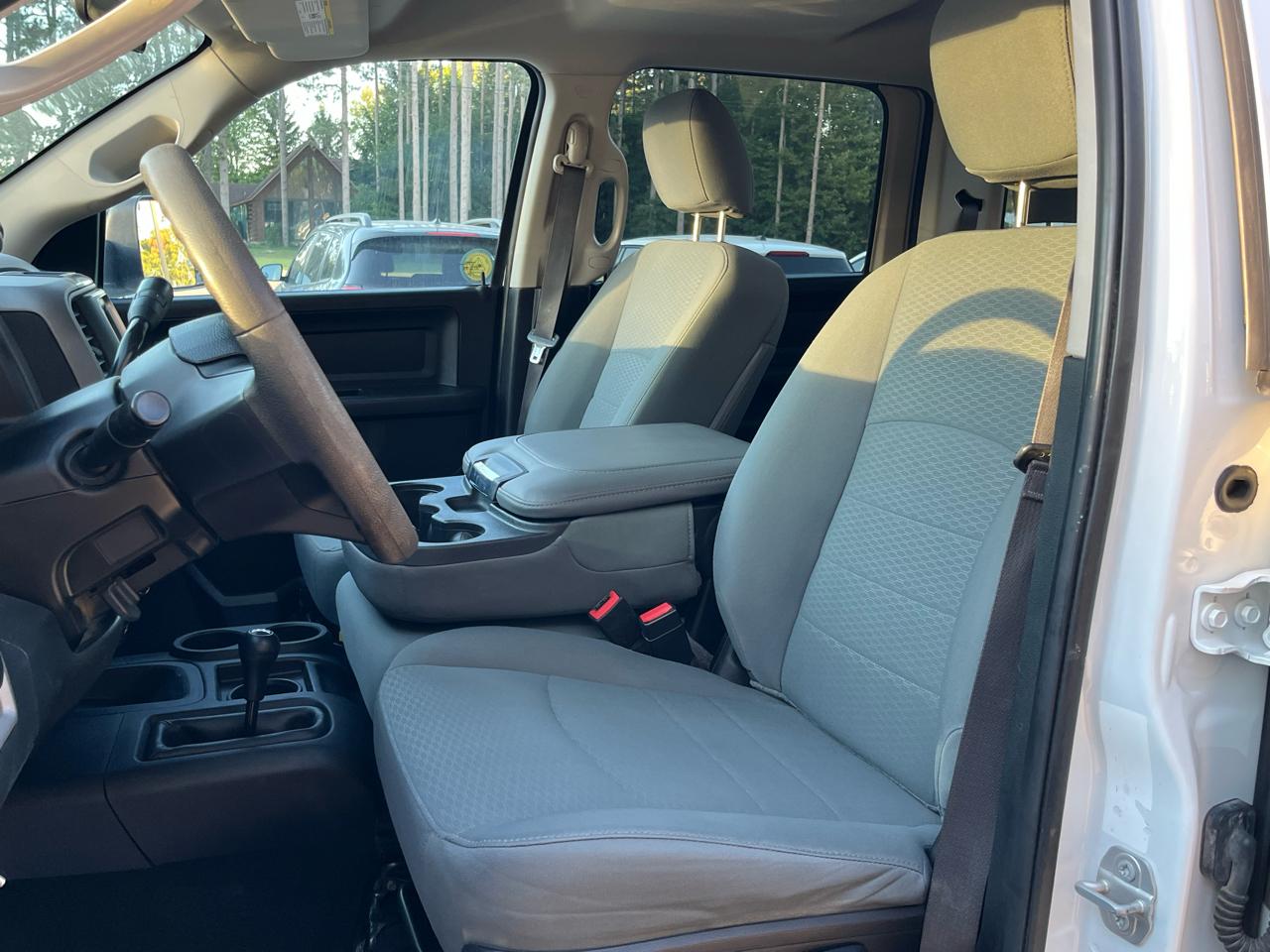 RAM 2500 Tradesman 4x4 Crew Cab 6'4" Box 2018