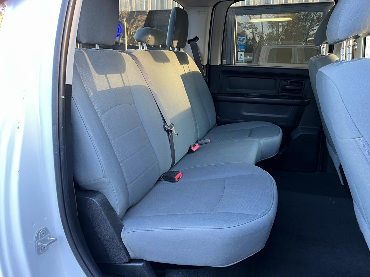 RAM 2500 Tradesman 4x4 Crew Cab 6'4" Box 2018