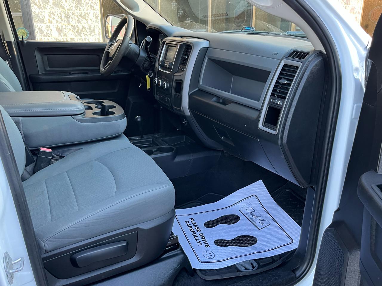 RAM 2500 Tradesman 4x4 Crew Cab 6'4" Box 2018