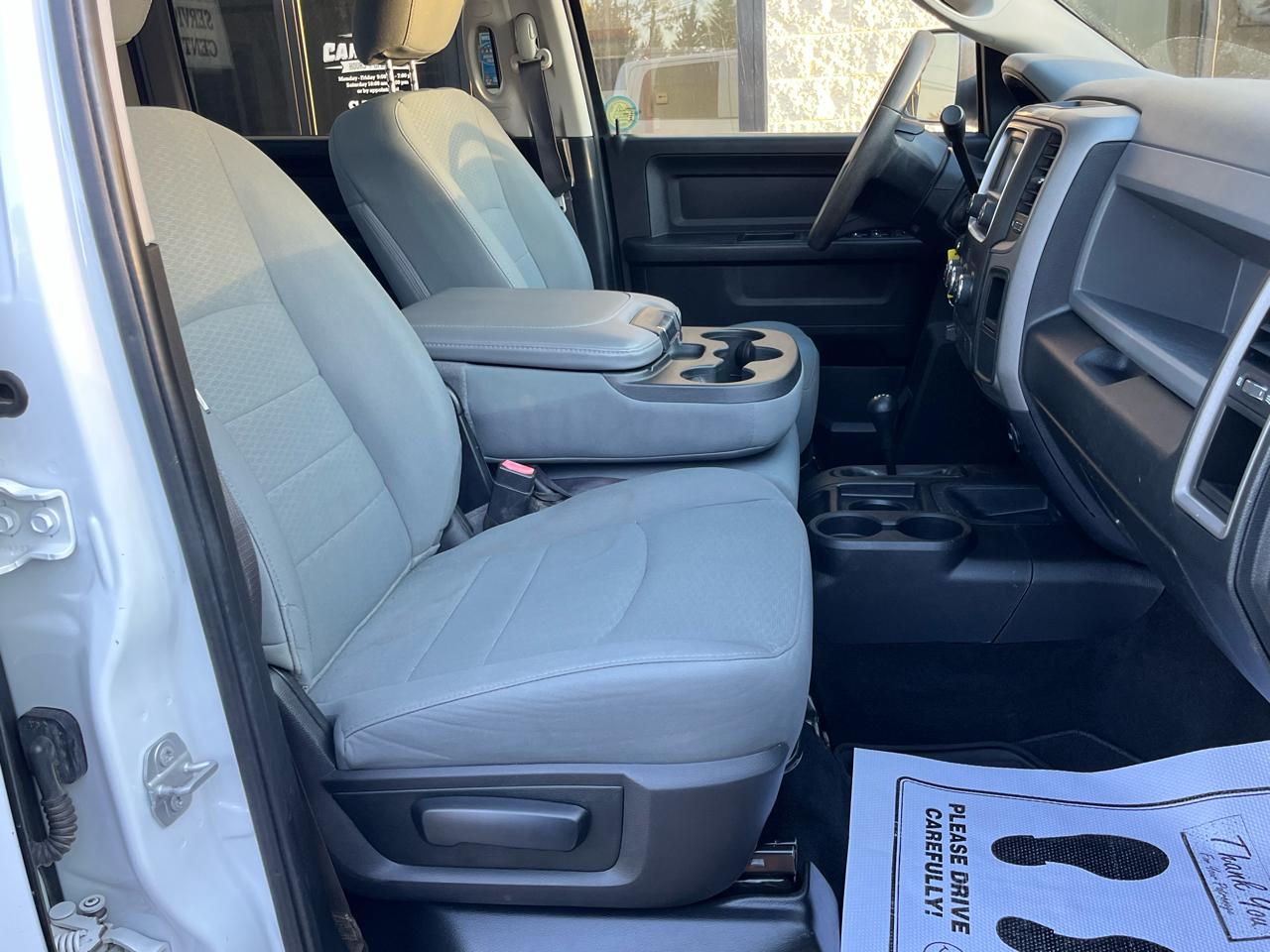 RAM 2500 Tradesman 4x4 Crew Cab 6'4" Box 2018