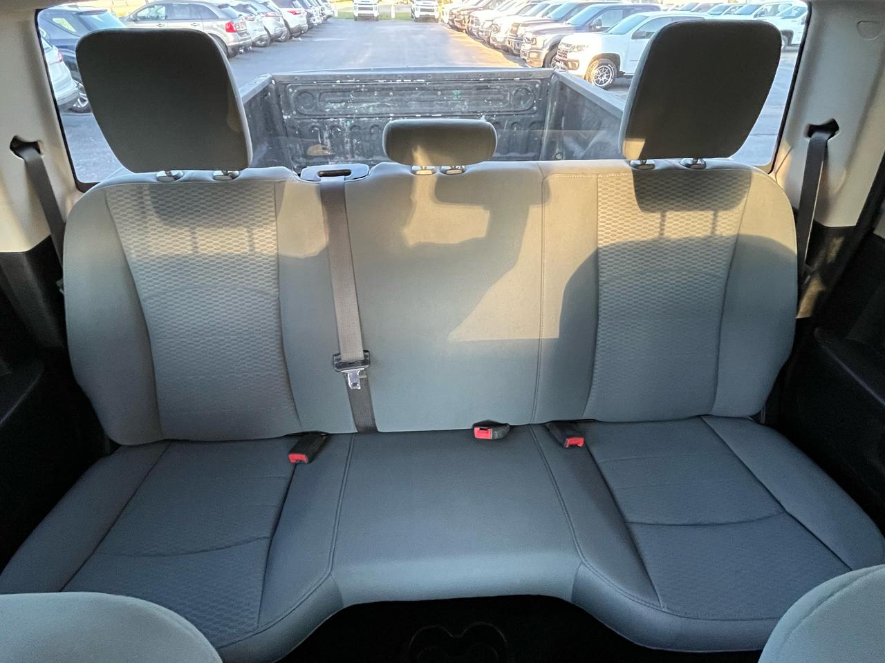 RAM 2500 Tradesman 4x4 Crew Cab 6'4" Box 2018