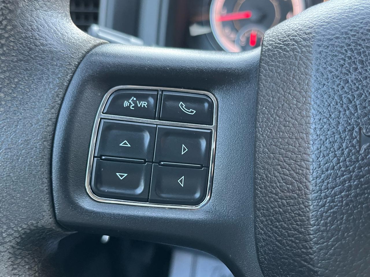 RAM 2500 Tradesman 4x4 Crew Cab 6'4" Box 2018