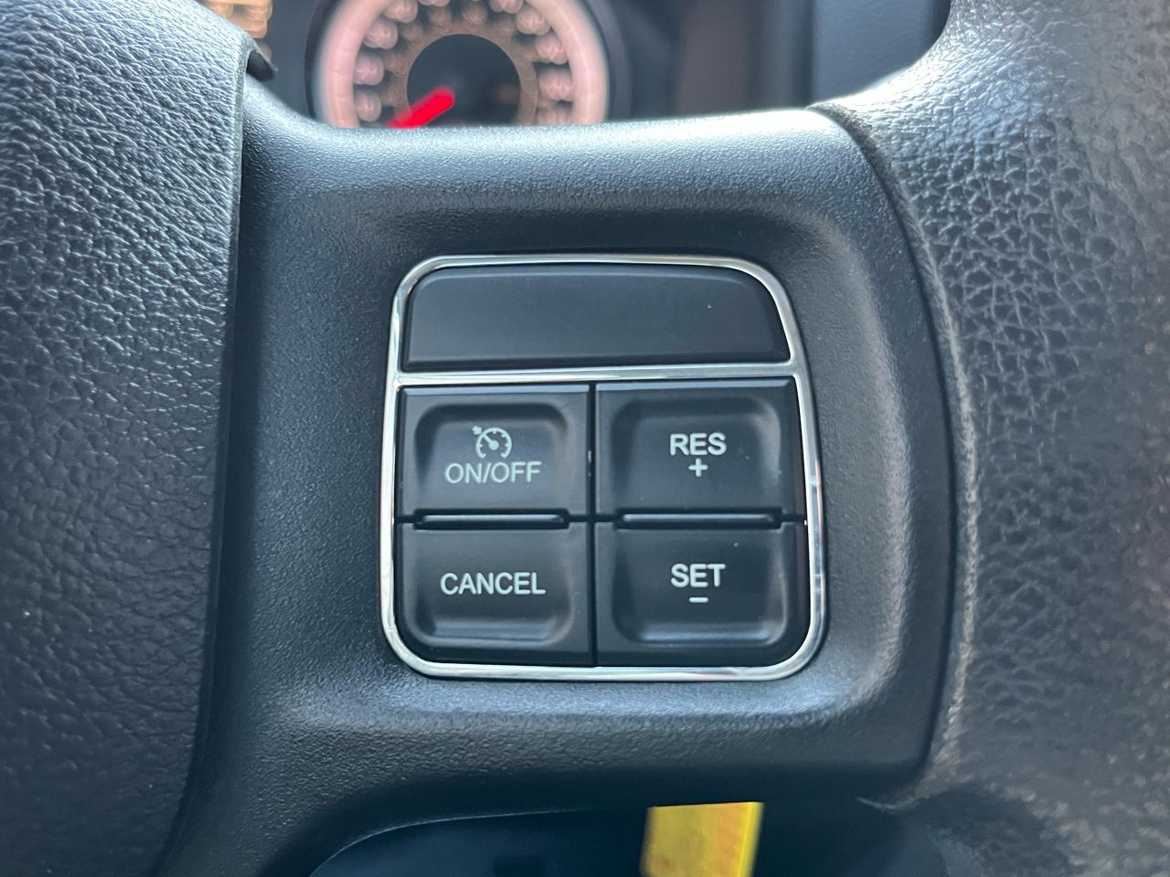 RAM 2500 Tradesman 4x4 Crew Cab 6'4" Box 2018