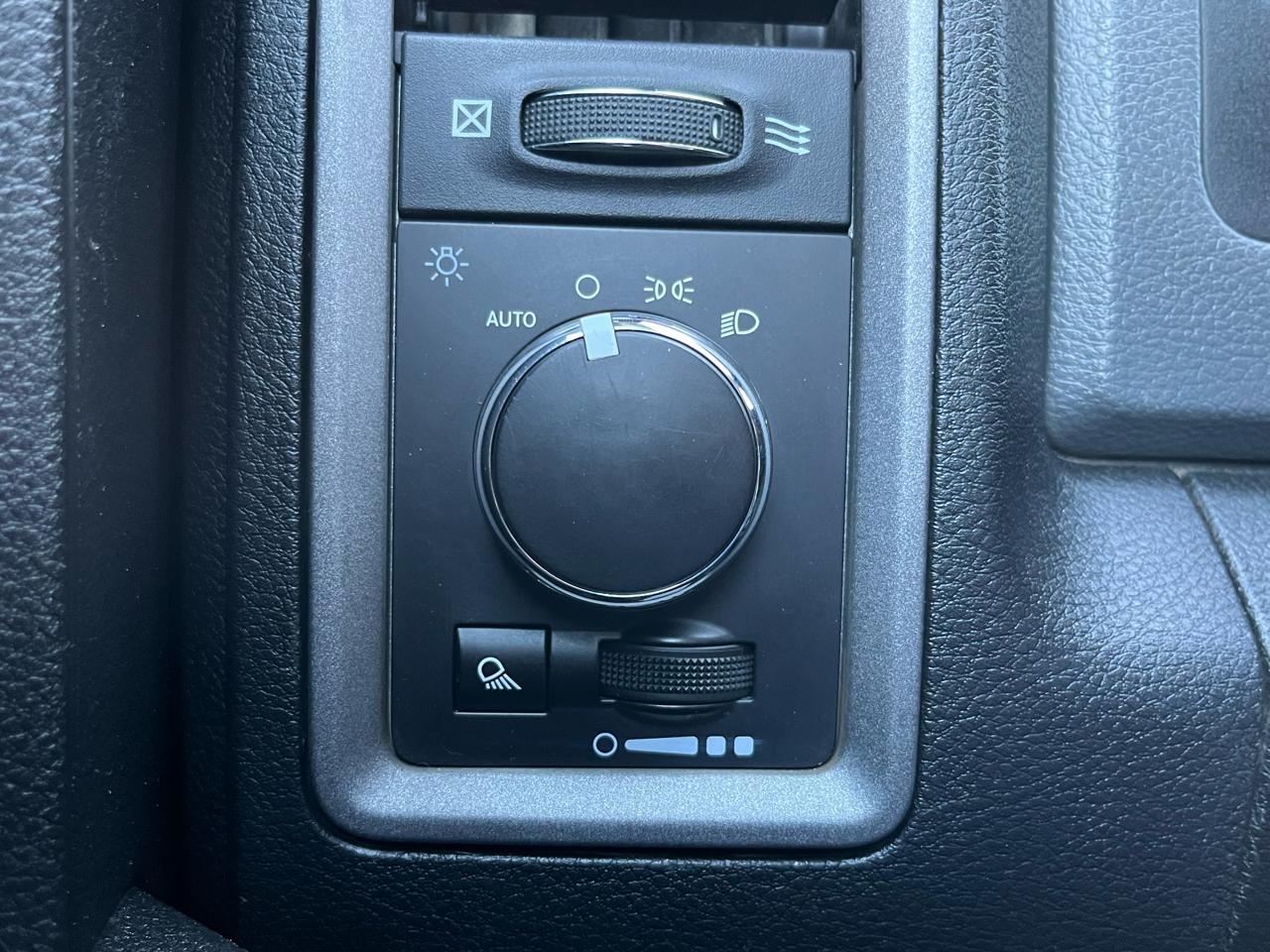 RAM 2500 Tradesman 4x4 Crew Cab 6'4" Box 2018