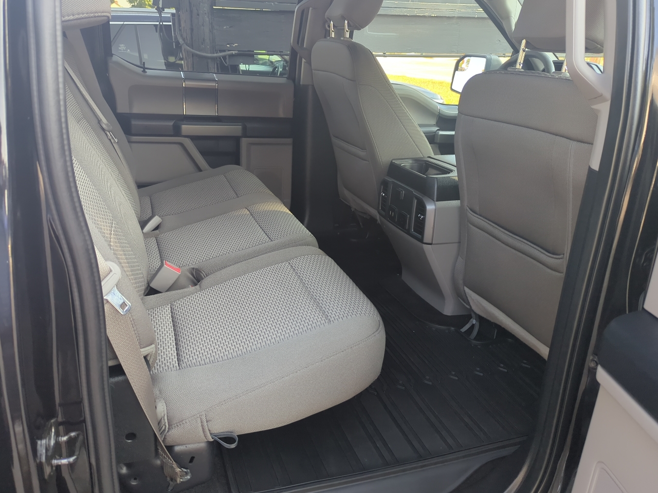 Ford F-150 XLT 4WD SuperCrew 5.5' Box 2019 Ford F-150 XLT 4WD SuperCrew 5.5' Box 2019