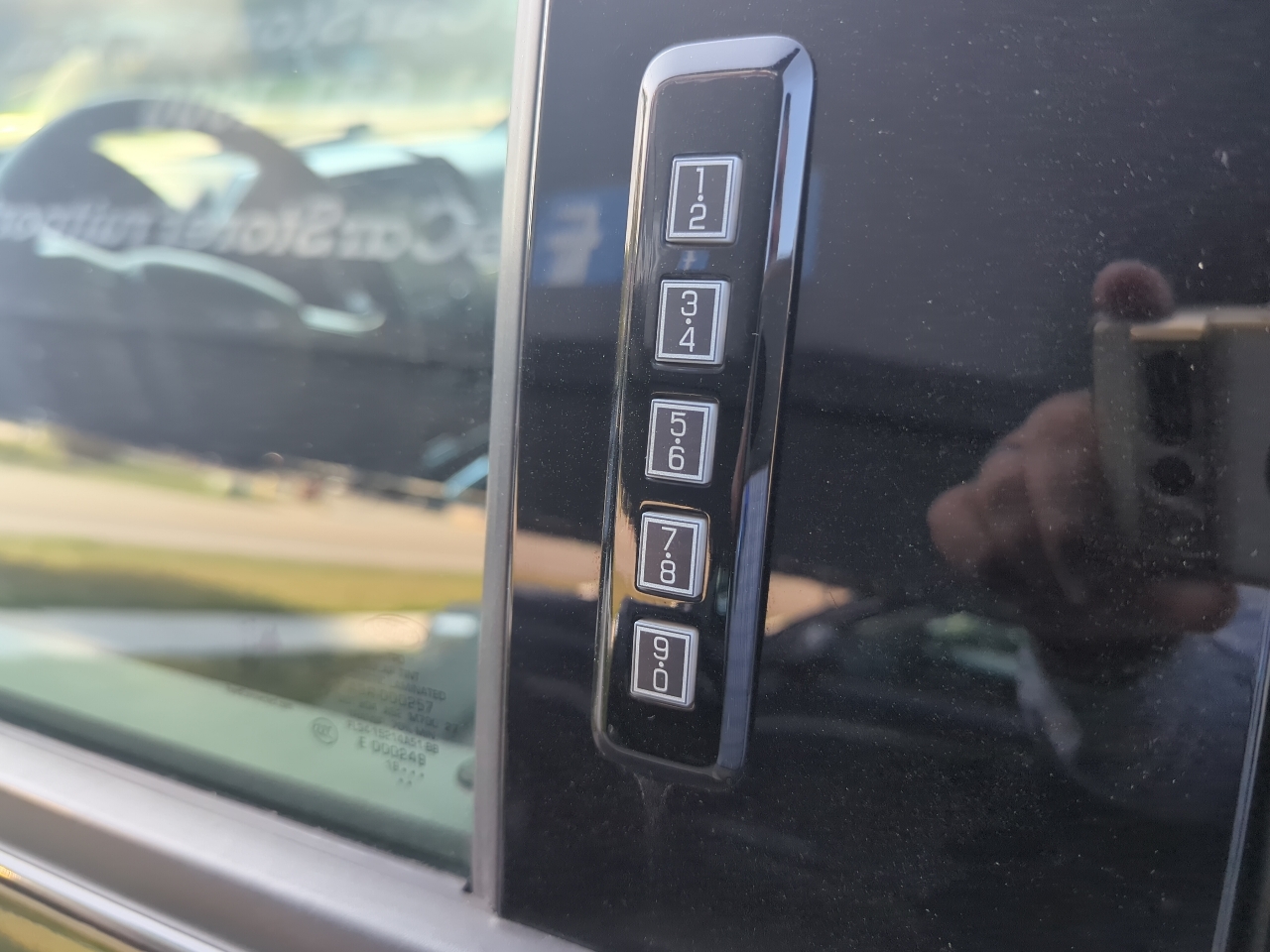 Ford F-150 XLT 4WD SuperCrew 5.5' Box 2019 Ford F-150 XLT 4WD SuperCrew 5.5' Box 2019