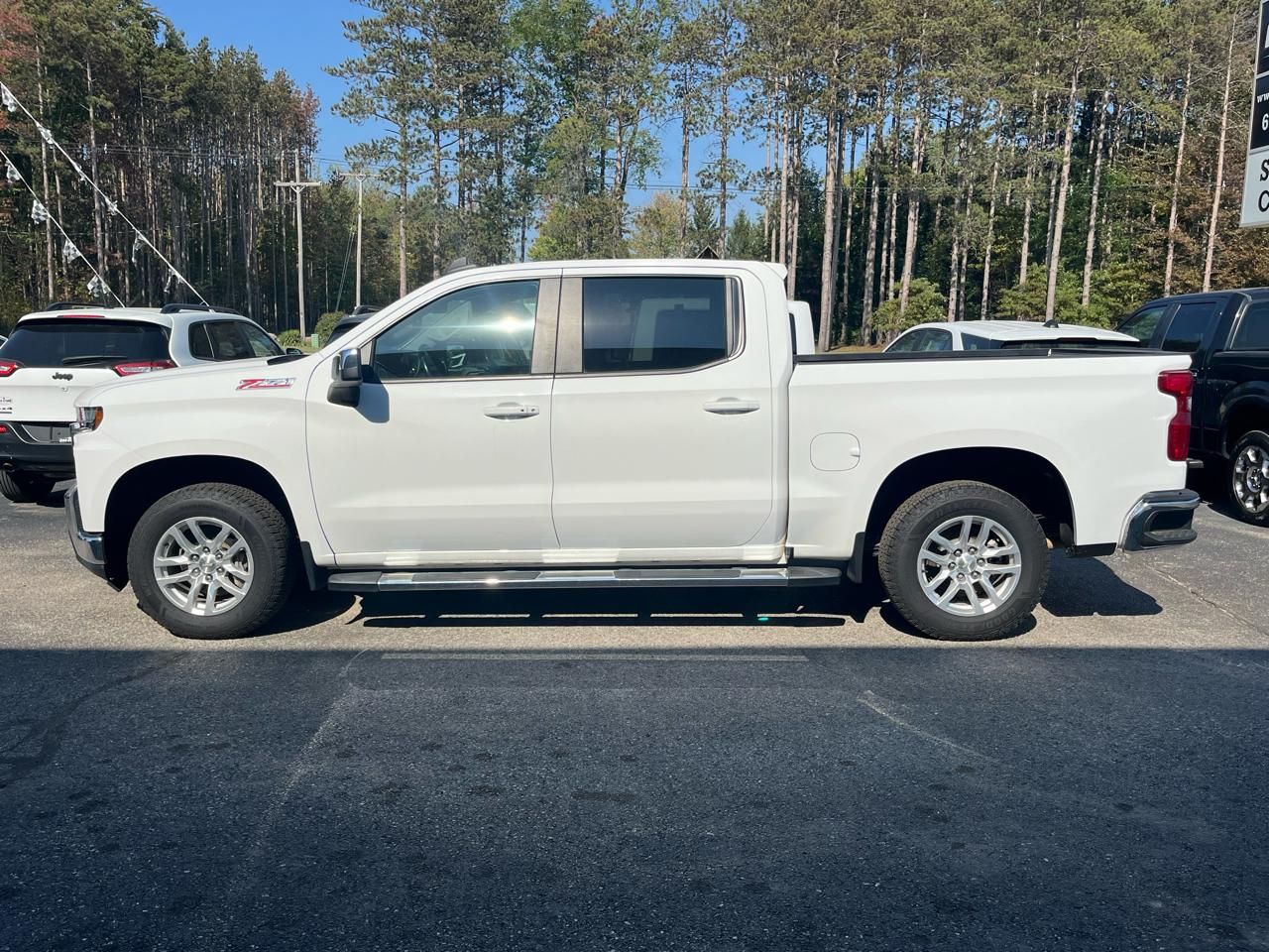Chevrolet Silverado 1500 4WD Crew Cab 147" LT w/1LT 2021