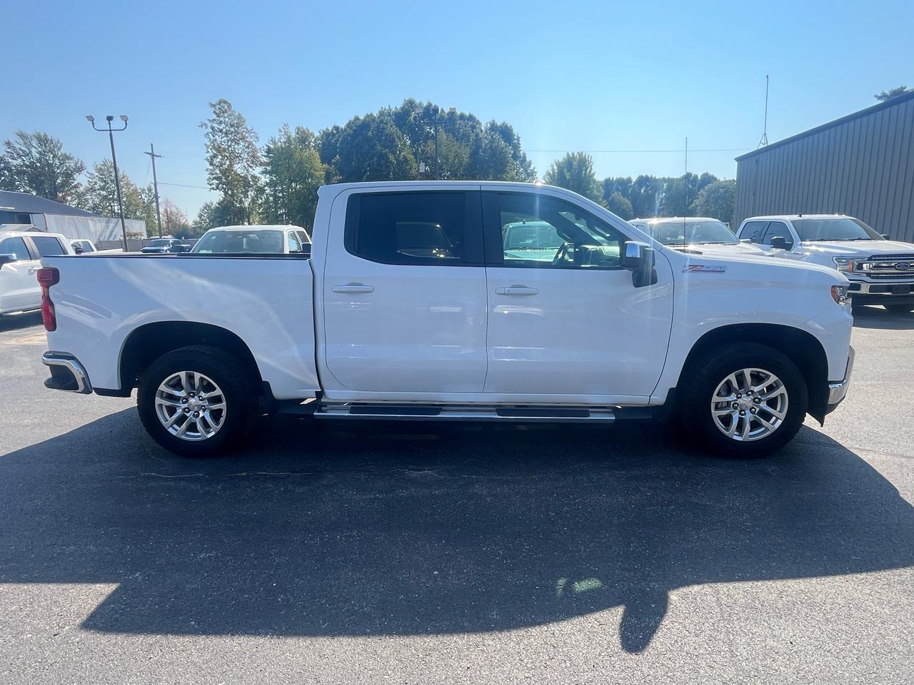 Chevrolet Silverado 1500 4WD Crew Cab 147" LT w/1LT 2021