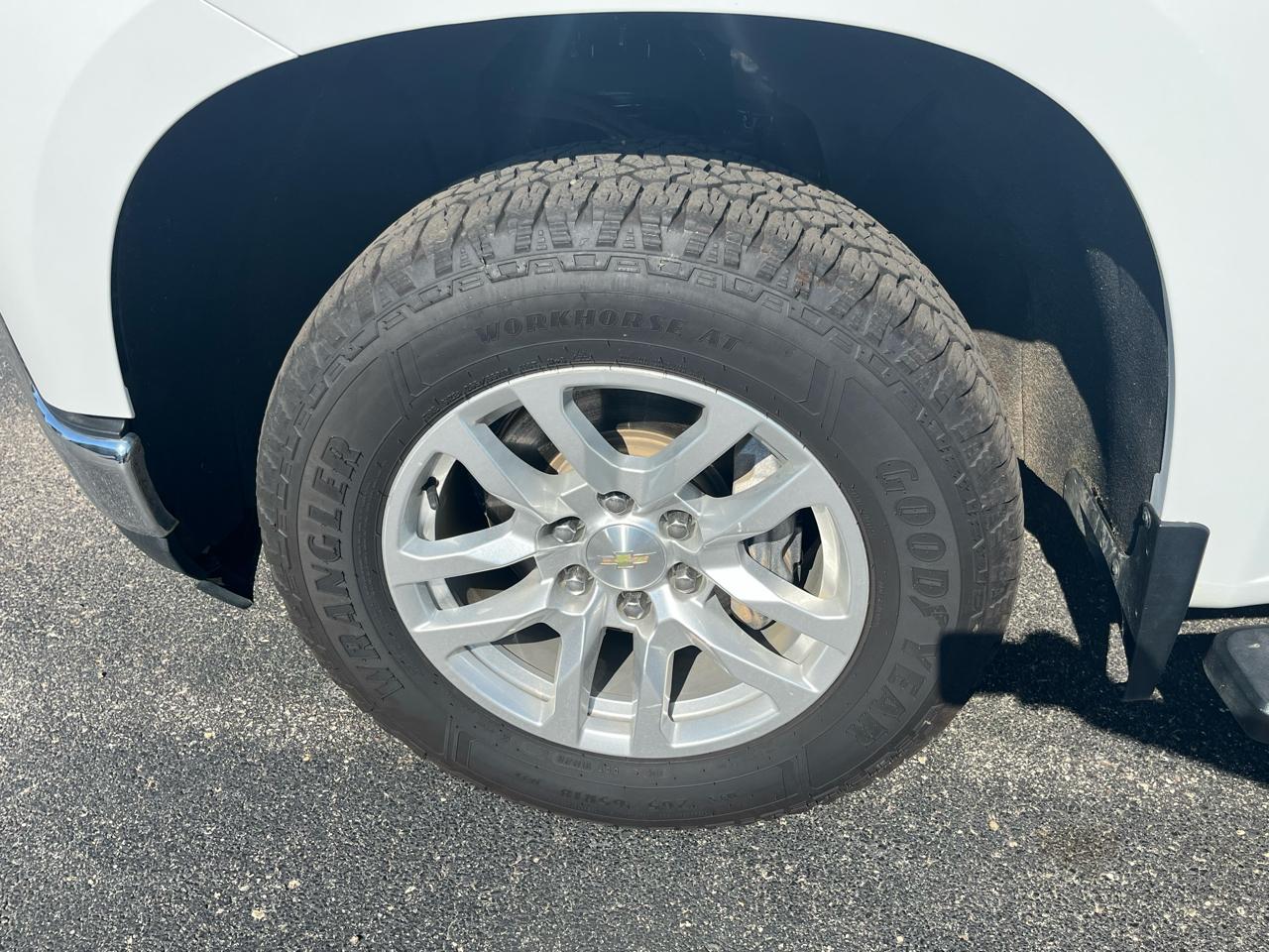 Chevrolet Silverado 1500 4WD Crew Cab 147" LT w/1LT 2021