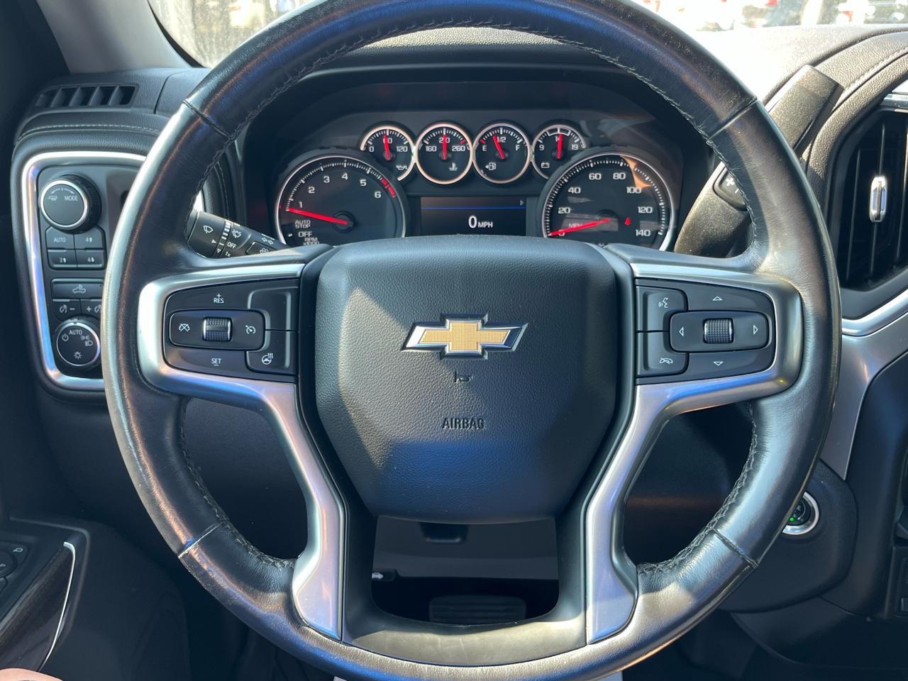 Chevrolet Silverado 1500 4WD Crew Cab 147" LT w/1LT 2021