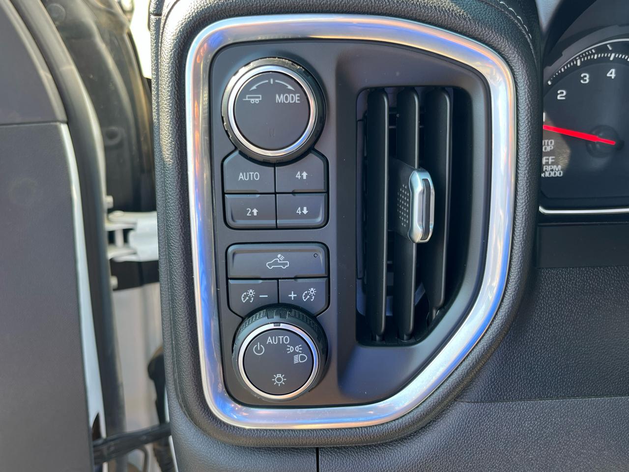 Chevrolet Silverado 1500 4WD Crew Cab 147" LT w/1LT 2021