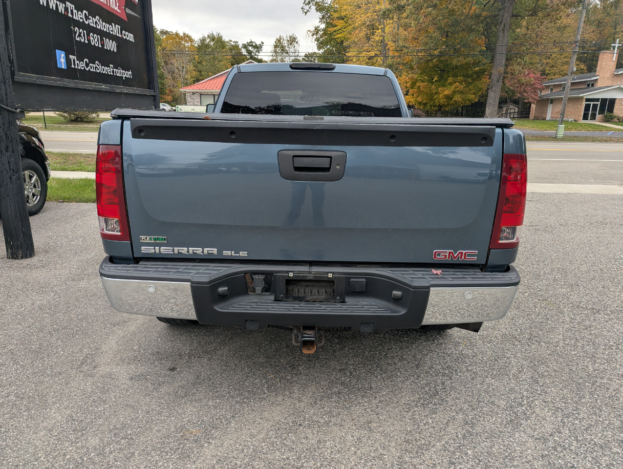 GMC Sierra 1500 4WD Ext Cab 143.5" SLE 2010 GMC Sierra 1500 4WD Ext Cab 143.5" SLE 2010
