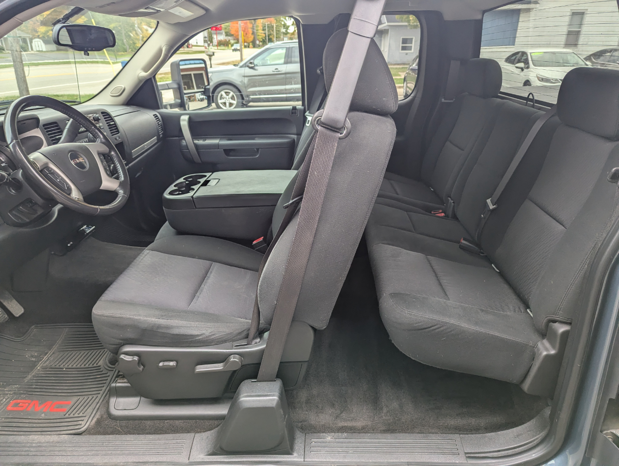 GMC Sierra 1500 4WD Ext Cab 143.5" SLE 2010 GMC Sierra 1500 4WD Ext Cab 143.5" SLE 2010