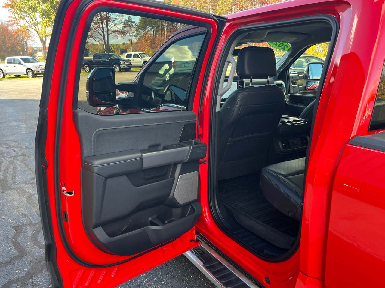 Ford F-150 Lariat SuperCab 6.5-ft. Bed 4WD 2022 Ford F-150 Lariat SuperCab 6.5-ft. Bed 4WD 2022