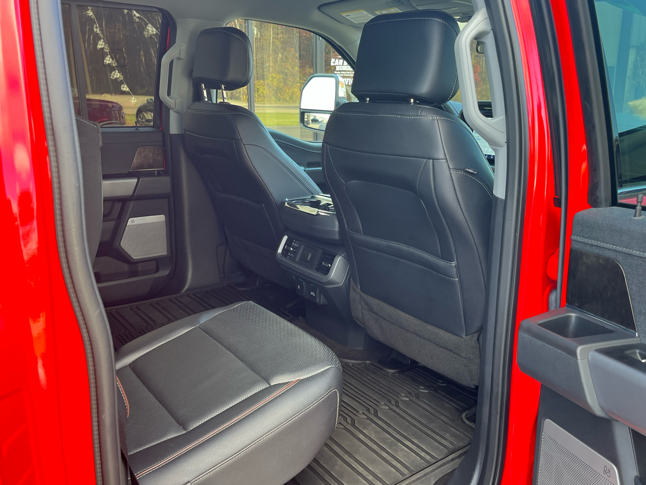 Ford F-150 Lariat SuperCab 6.5-ft. Bed 4WD 2022 Ford F-150 Lariat SuperCab 6.5-ft. Bed 4WD 2022