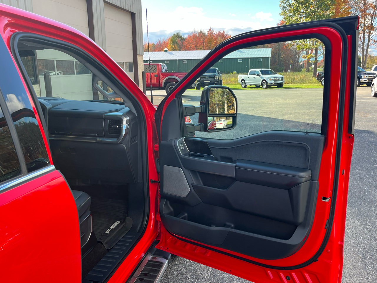 Ford F-150 Lariat SuperCab 6.5-ft. Bed 4WD 2022 Ford F-150 Lariat SuperCab 6.5-ft. Bed 4WD 2022