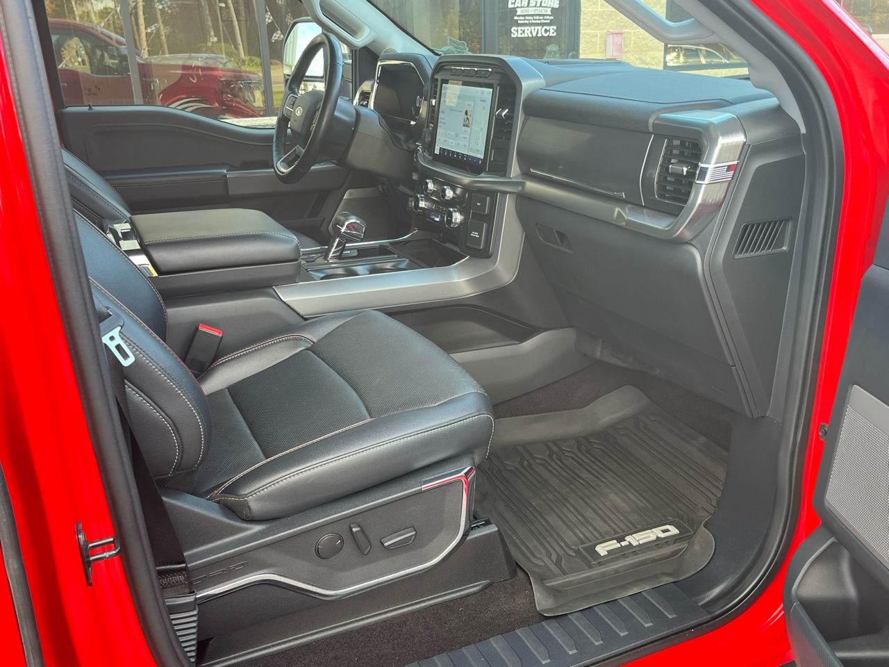 Ford F-150 Lariat SuperCab 6.5-ft. Bed 4WD 2022 Ford F-150 Lariat SuperCab 6.5-ft. Bed 4WD 2022