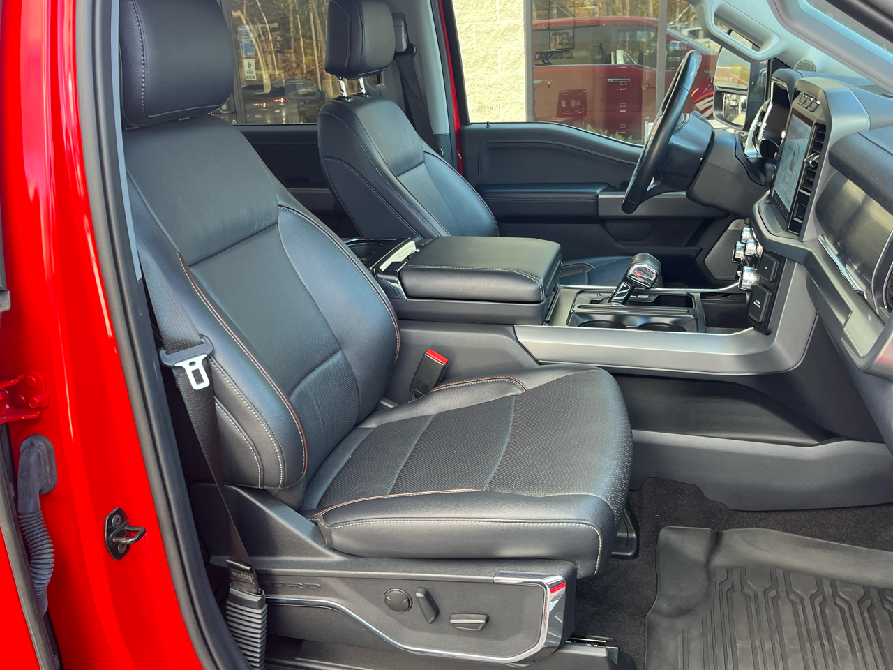 Ford F-150 Lariat SuperCab 6.5-ft. Bed 4WD 2022 Ford F-150 Lariat SuperCab 6.5-ft. Bed 4WD 2022