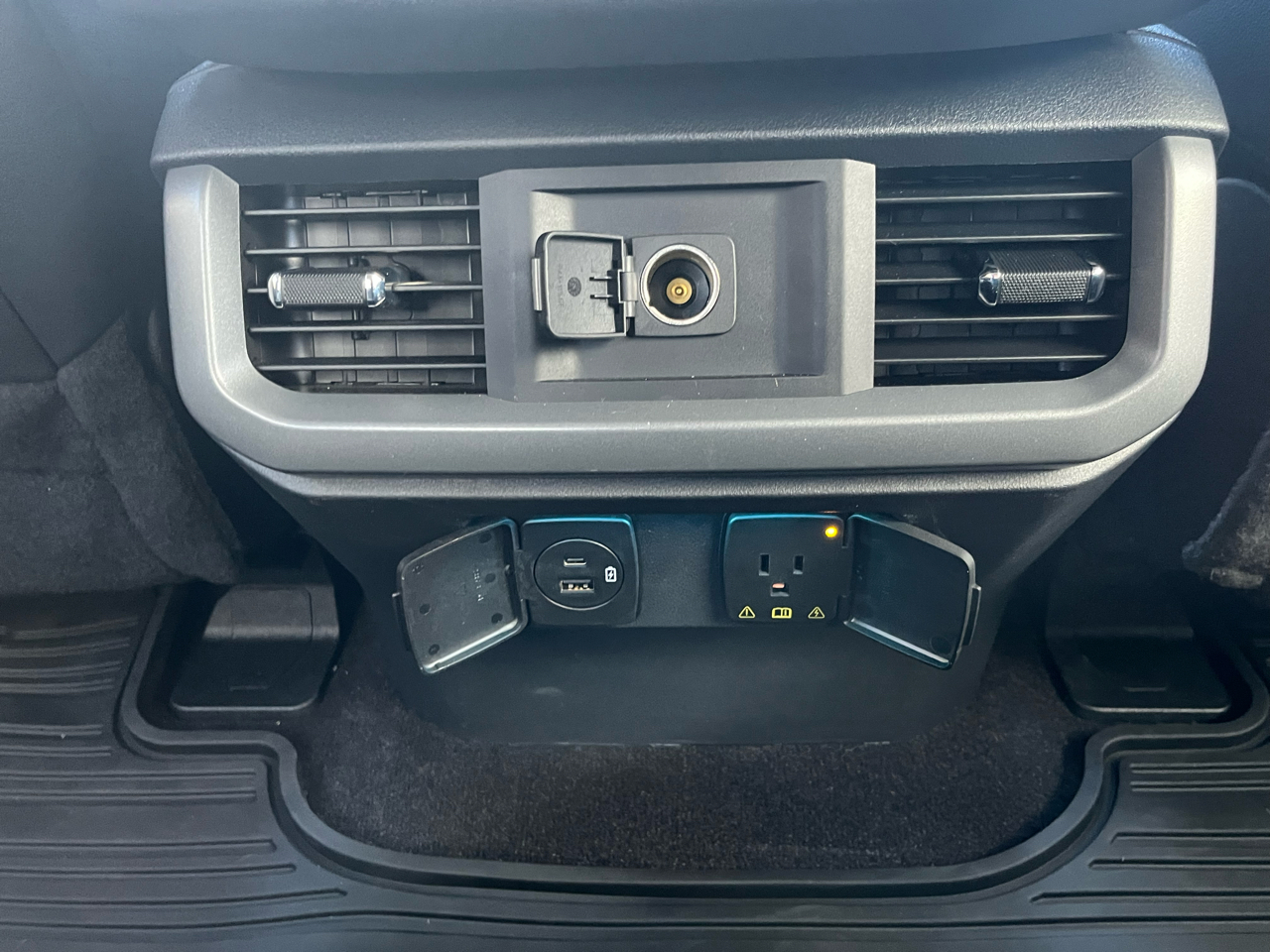 Ford F-150 Lariat SuperCab 6.5-ft. Bed 4WD 2022 Ford F-150 Lariat SuperCab 6.5-ft. Bed 4WD 2022