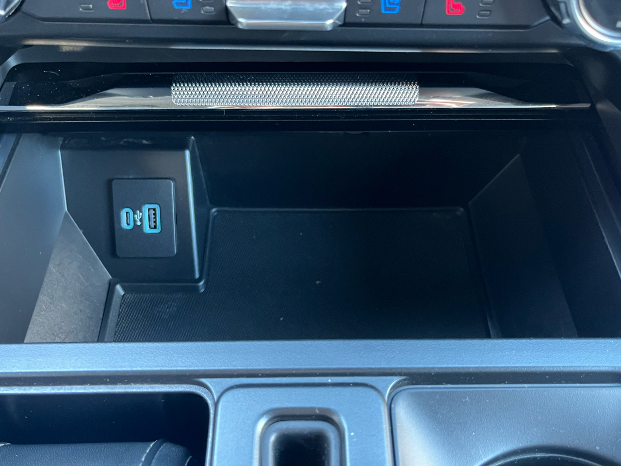 Ford F-150 Lariat SuperCab 6.5-ft. Bed 4WD 2022 Ford F-150 Lariat SuperCab 6.5-ft. Bed 4WD 2022