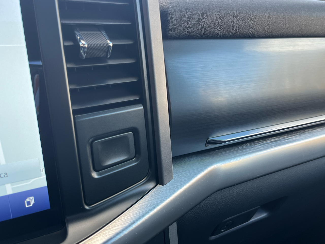 Ford F-150 Lariat SuperCab 6.5-ft. Bed 4WD 2022 Ford F-150 Lariat SuperCab 6.5-ft. Bed 4WD 2022