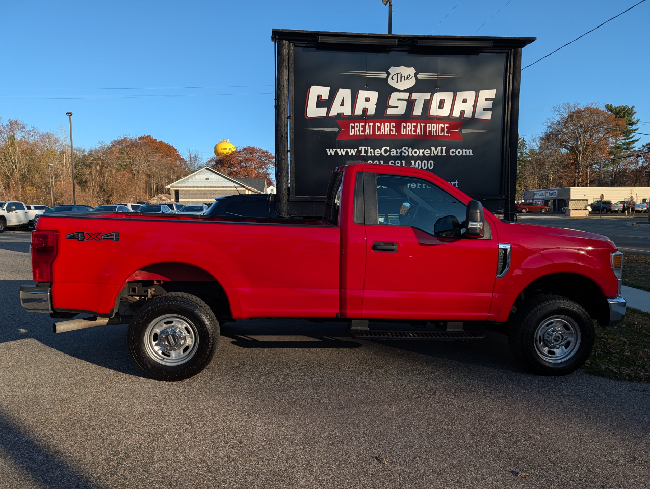 Ford Super Duty F-250 SRW XLT 4WD Reg Cab 8' Box 2022