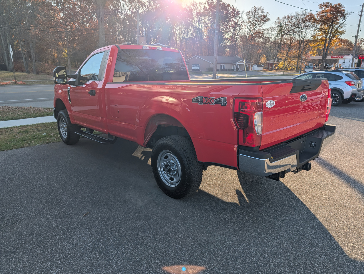 Ford Super Duty F-250 SRW XLT 4WD Reg Cab 8' Box 2022