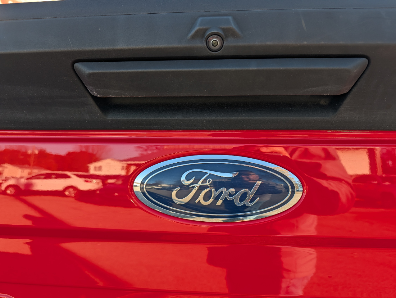 Ford Super Duty F-250 SRW XLT 4WD Reg Cab 8' Box 2022