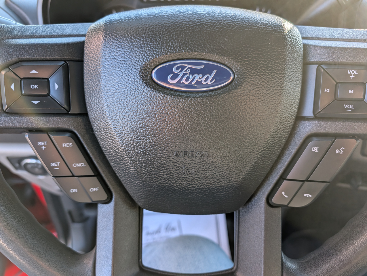 Ford Super Duty F-250 SRW XLT 4WD Reg Cab 8' Box 2022