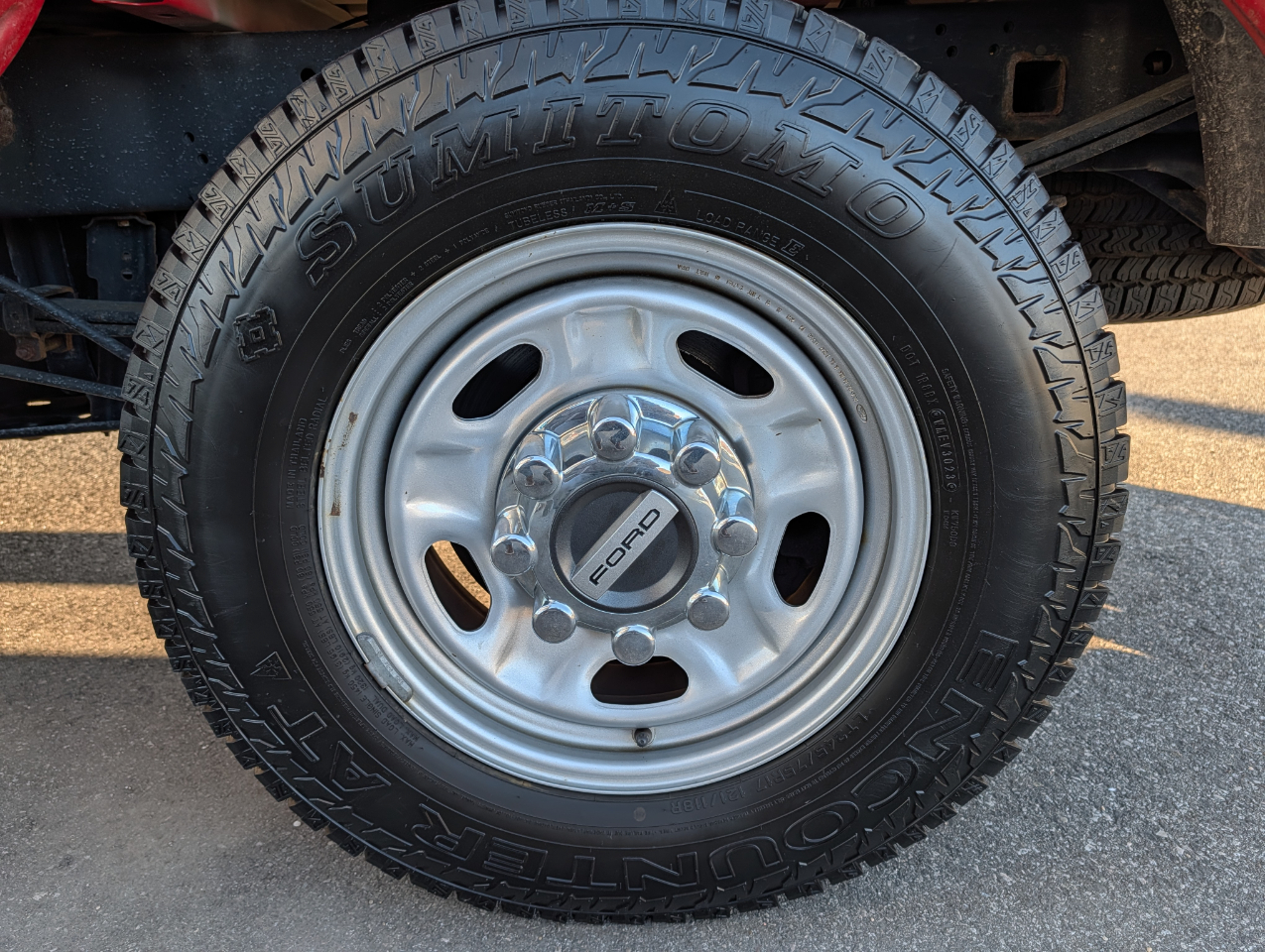 Ford Super Duty F-250 SRW XLT 4WD Reg Cab 8' Box 2022