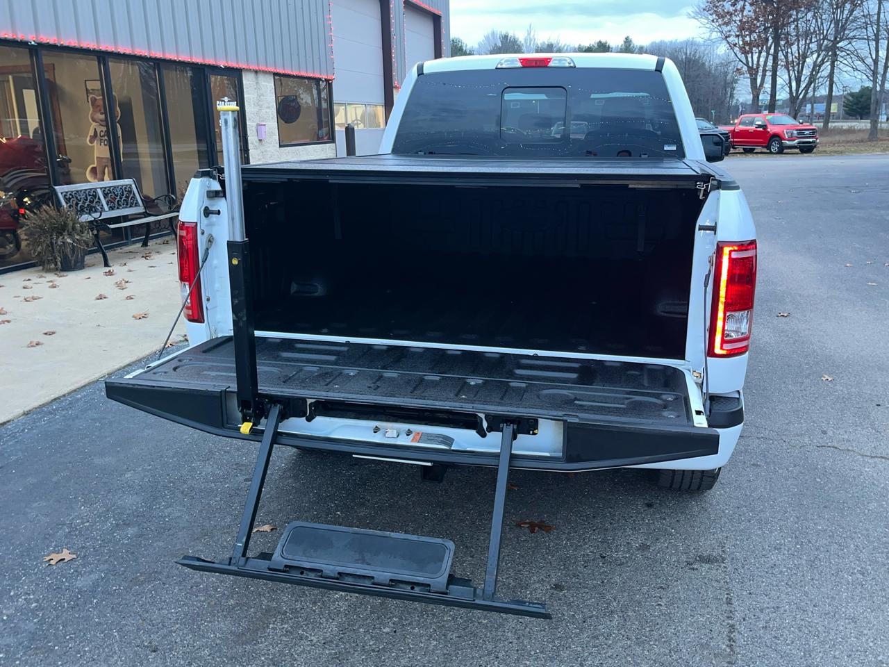 Ford F-150 XLT 4WD SuperCrew 6.5' Box 2017