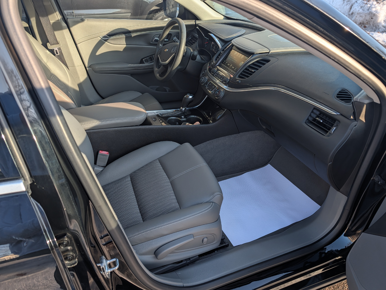 Chevrolet Impala 4dr Sdn LS w/1FL 2019