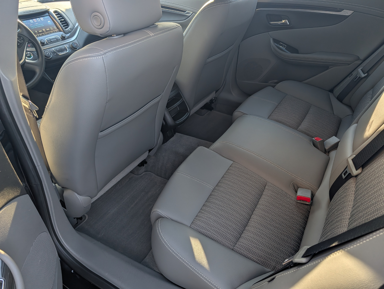 Chevrolet Impala 4dr Sdn LS w/1FL 2019