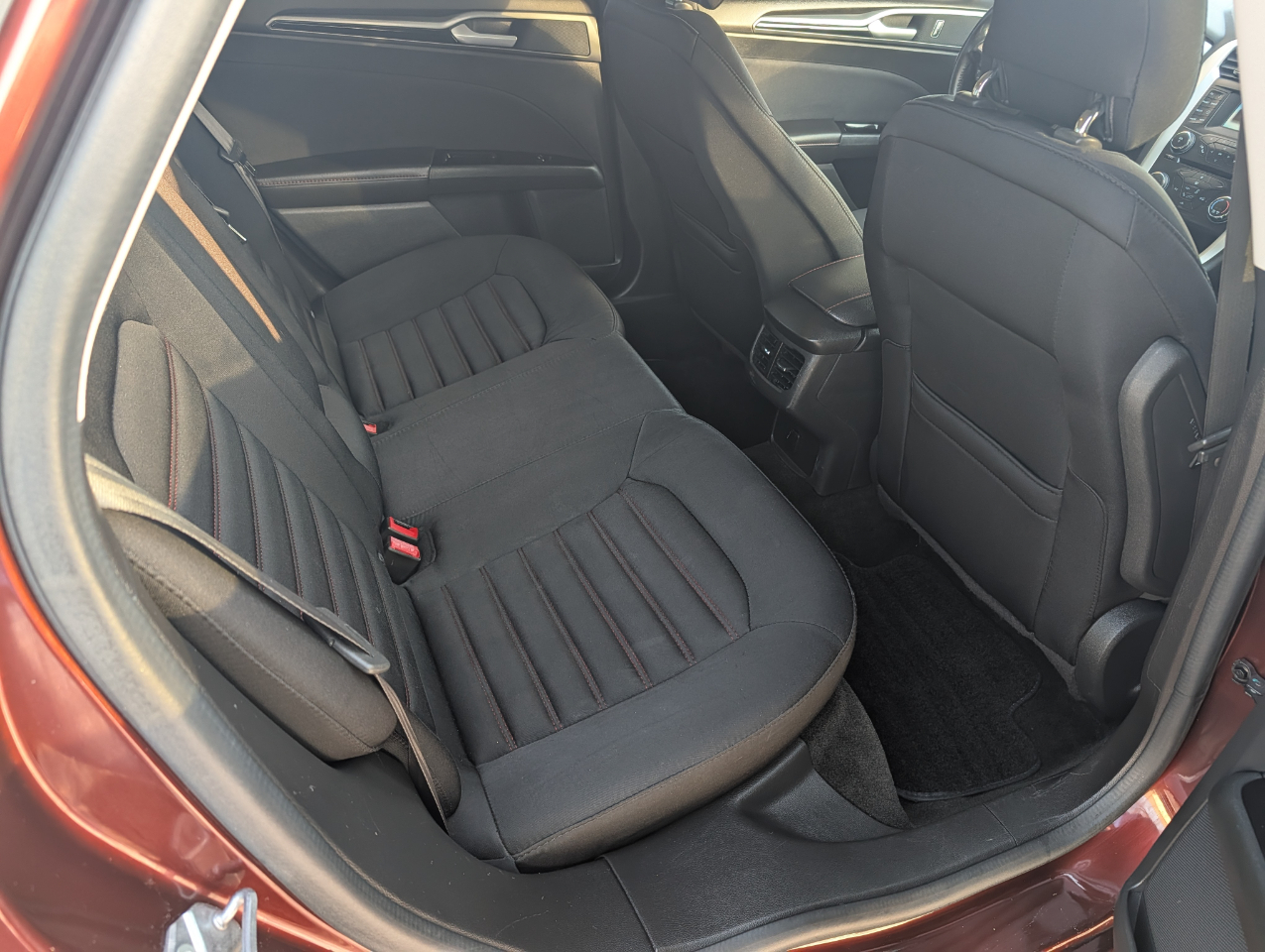 Ford Fusion 4dr Sdn SE FWD 2015