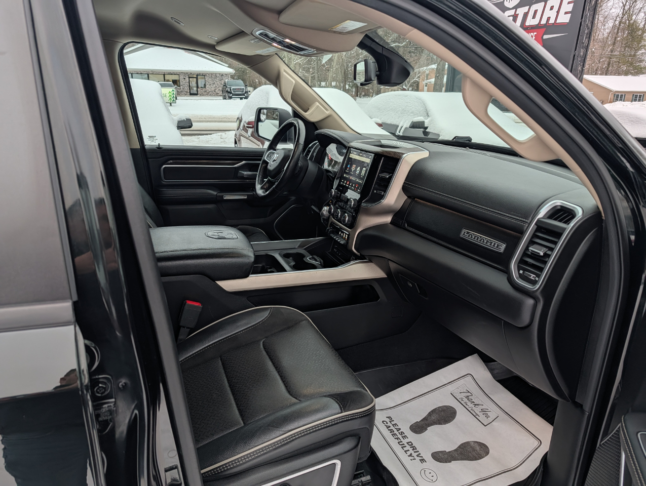 RAM 1500 Laramie 4x4 Crew Cab 5'7" Box 2019