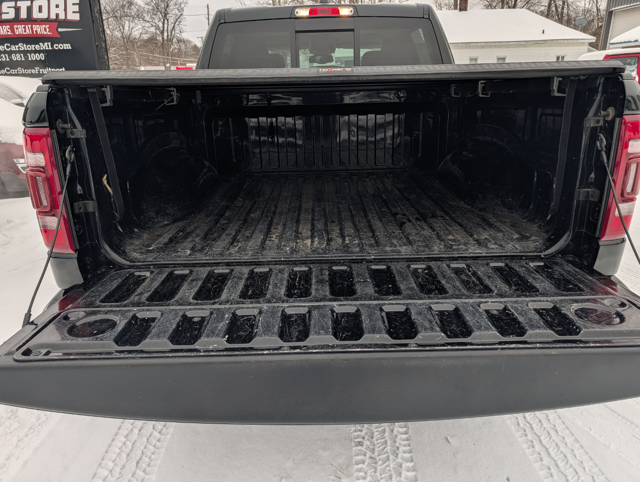 RAM 1500 Laramie 4x4 Crew Cab 5'7" Box 2019