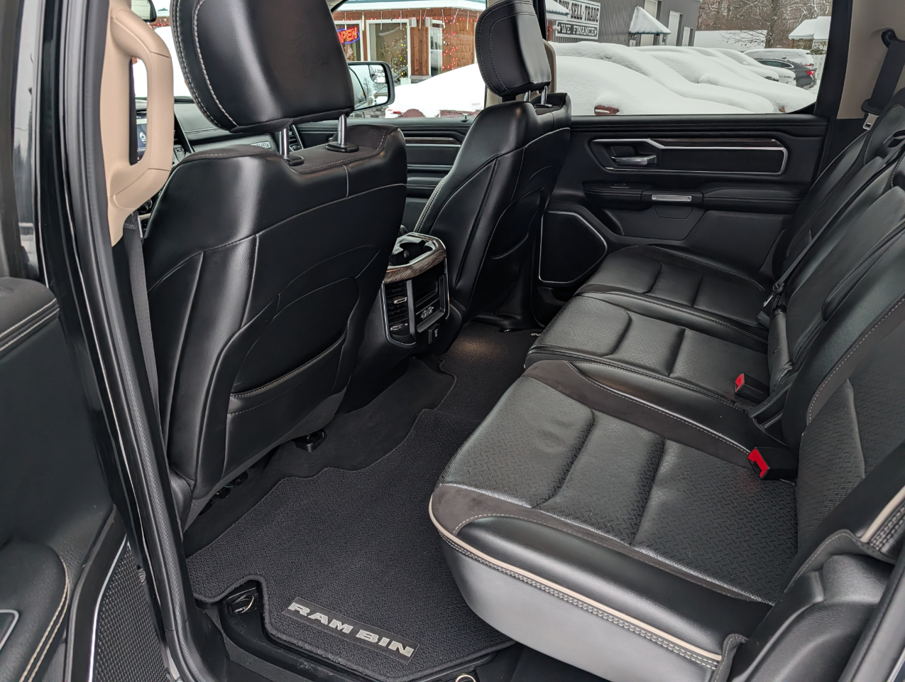 RAM 1500 Laramie 4x4 Crew Cab 5'7" Box 2019