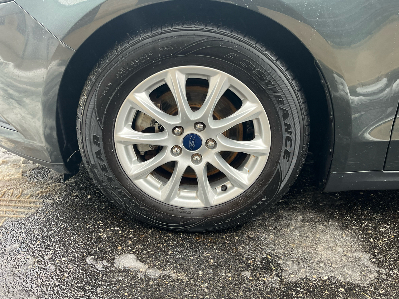 Ford Fusion 4dr Sdn S FWD 2016