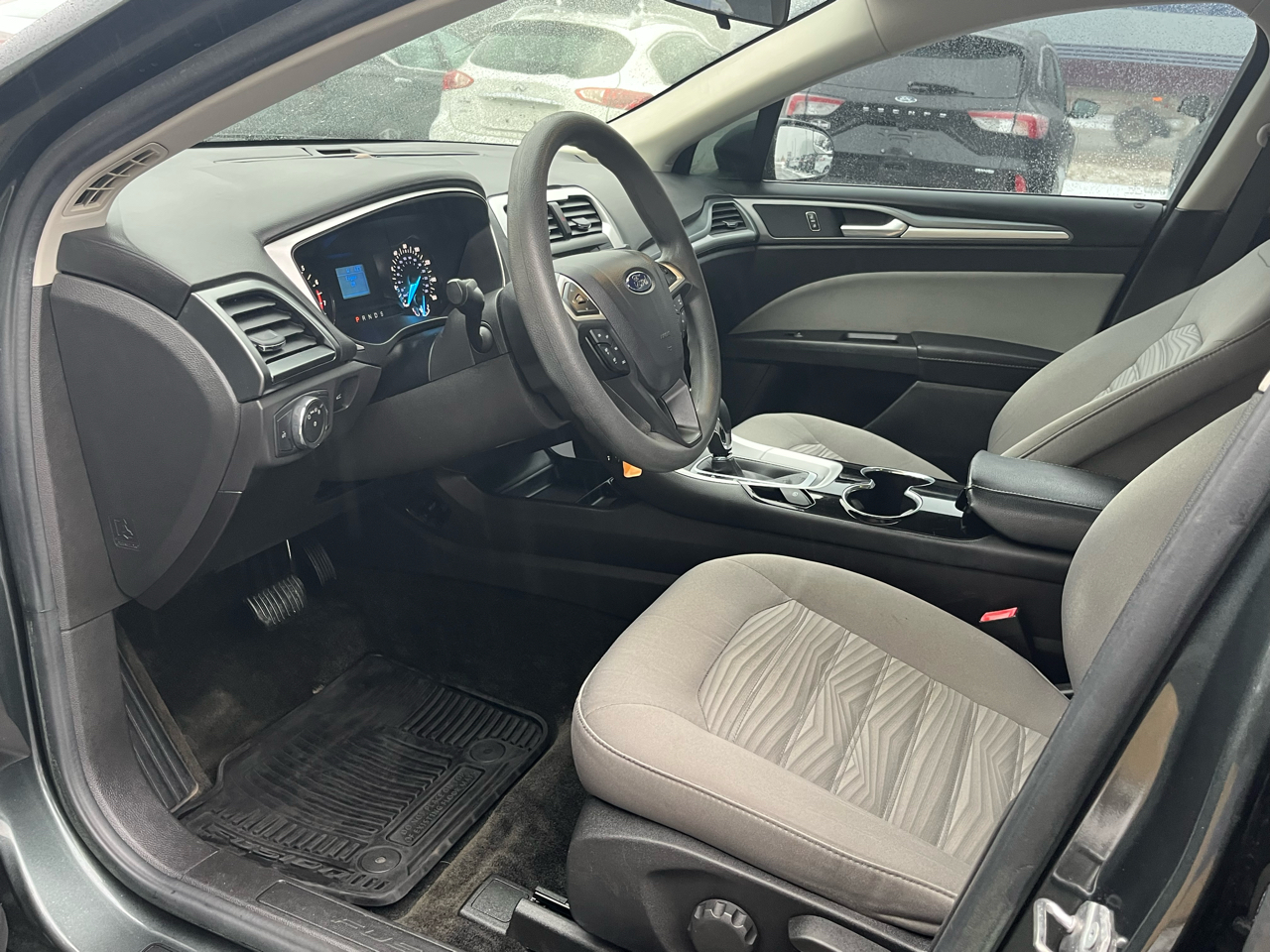 Ford Fusion 4dr Sdn S FWD 2016