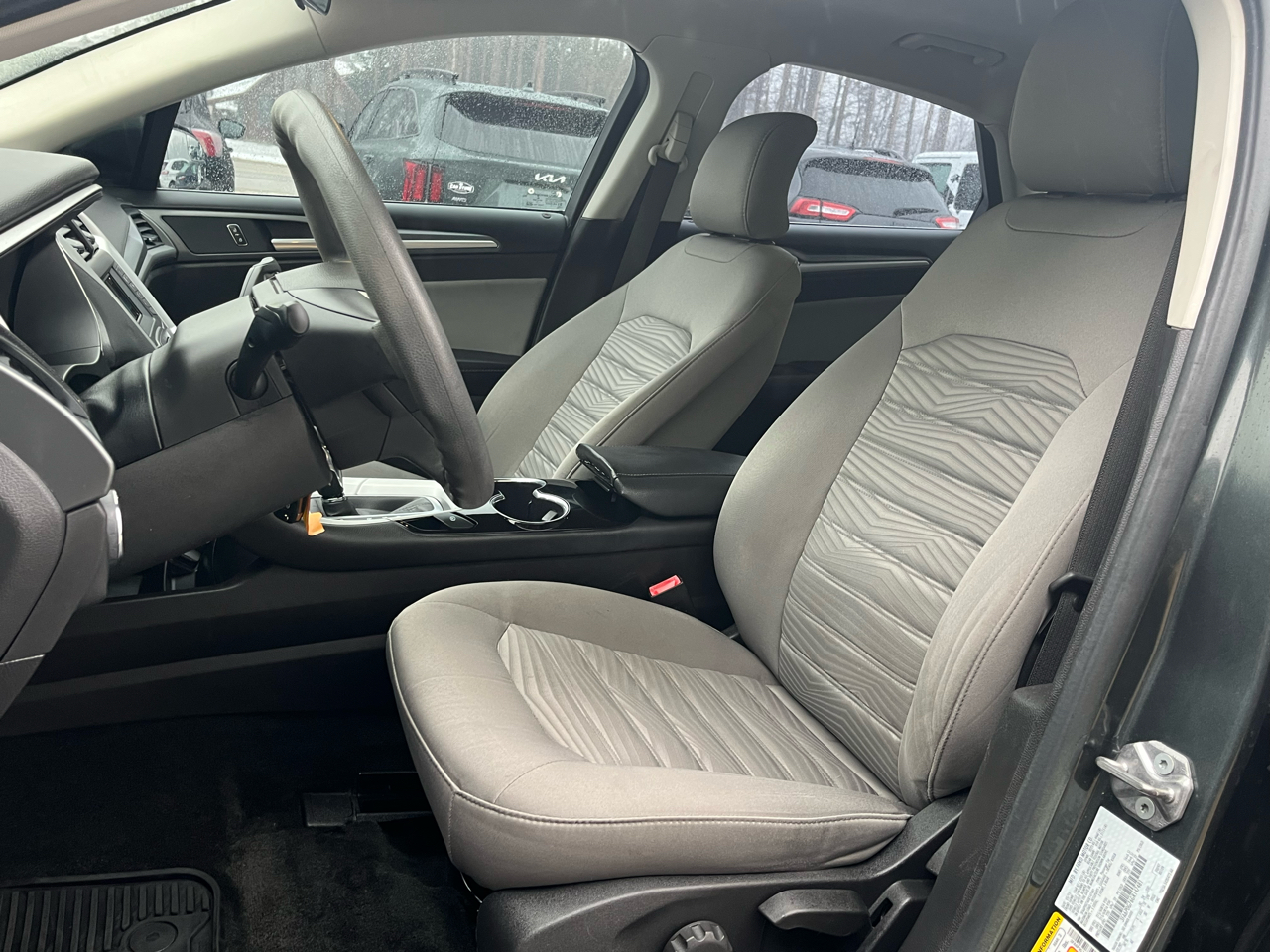 Ford Fusion 4dr Sdn S FWD 2016