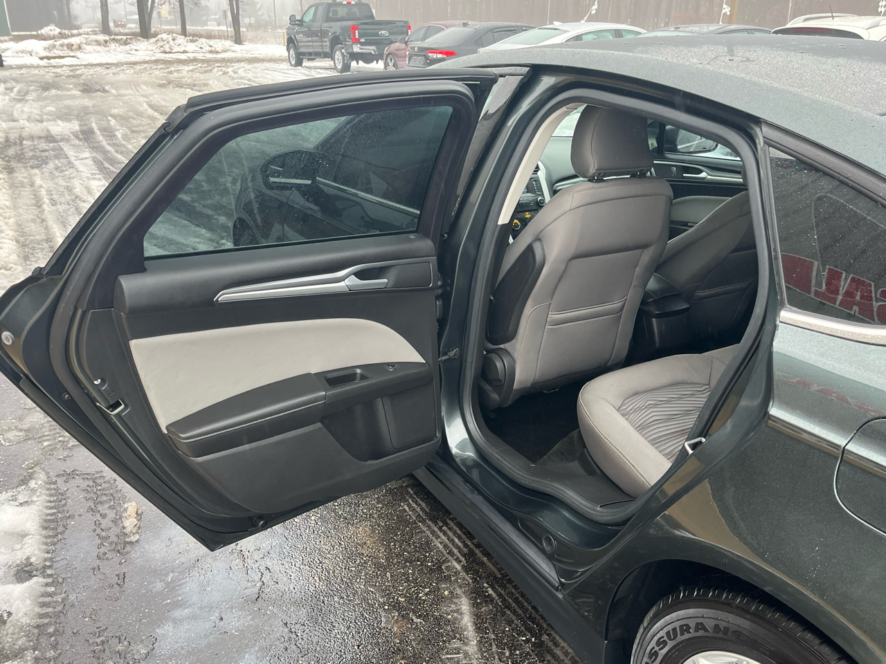 Ford Fusion 4dr Sdn S FWD 2016