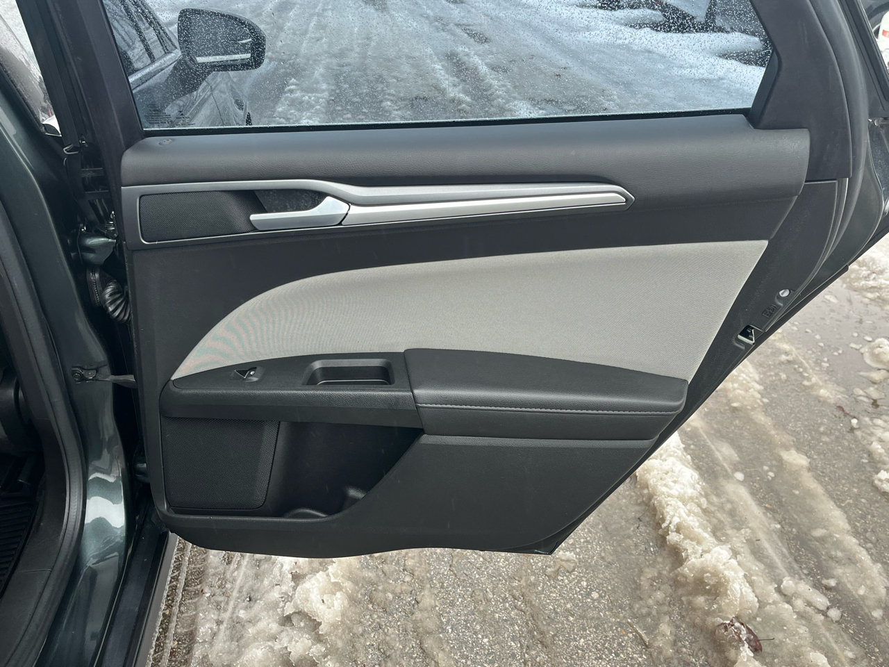 Ford Fusion 4dr Sdn S FWD 2016