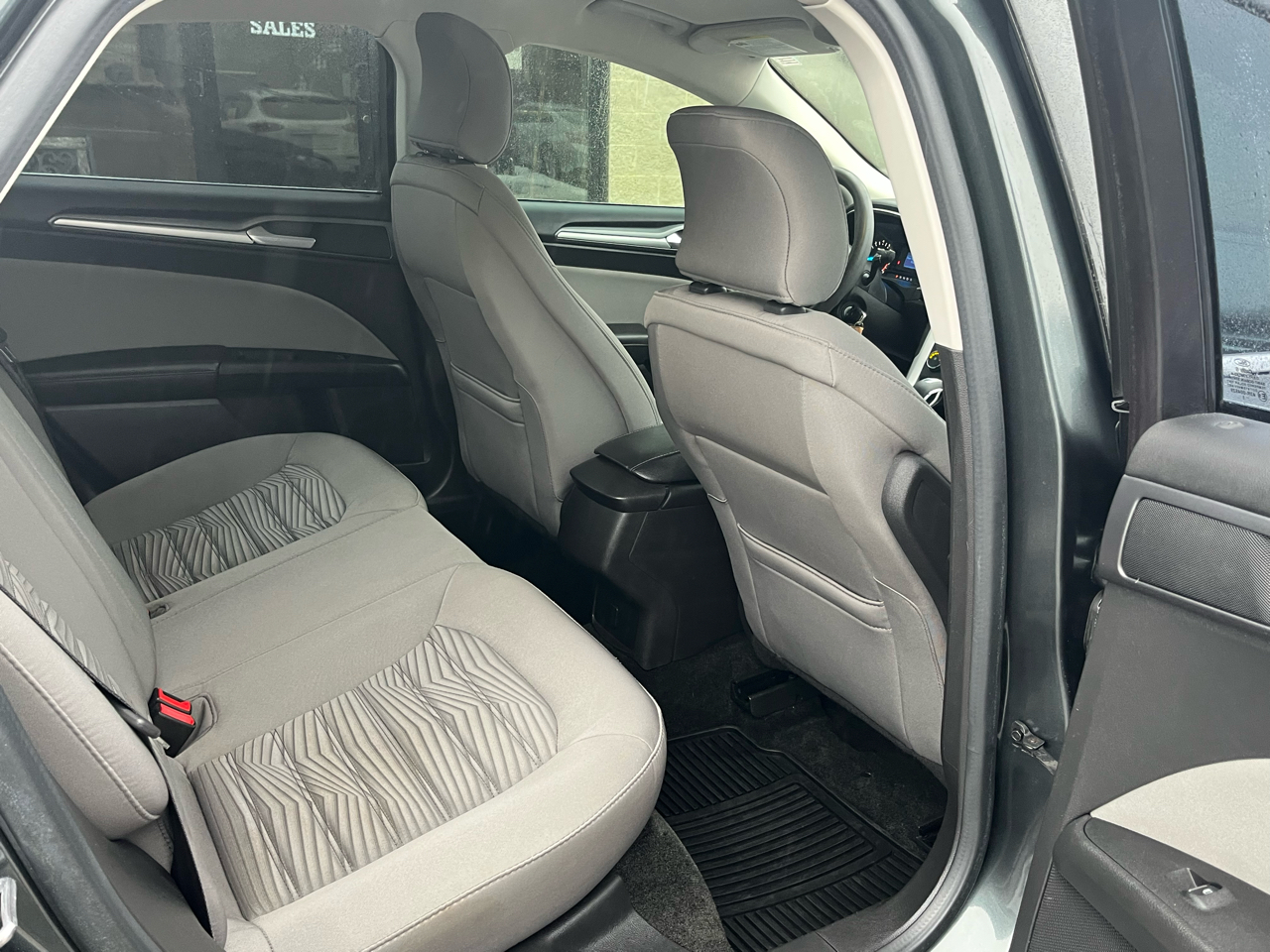 Ford Fusion 4dr Sdn S FWD 2016