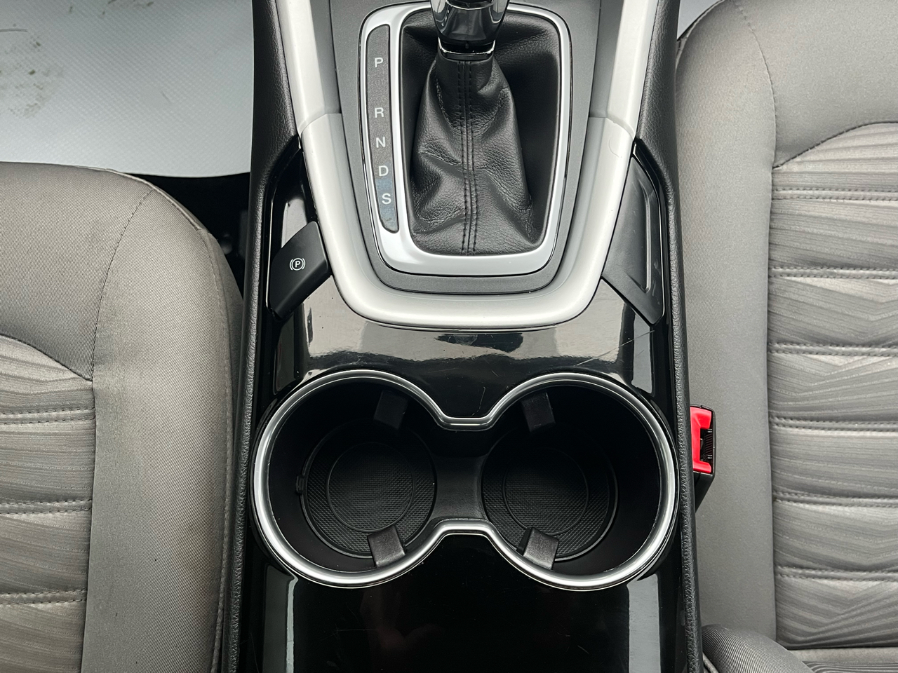 Ford Fusion 4dr Sdn S FWD 2016