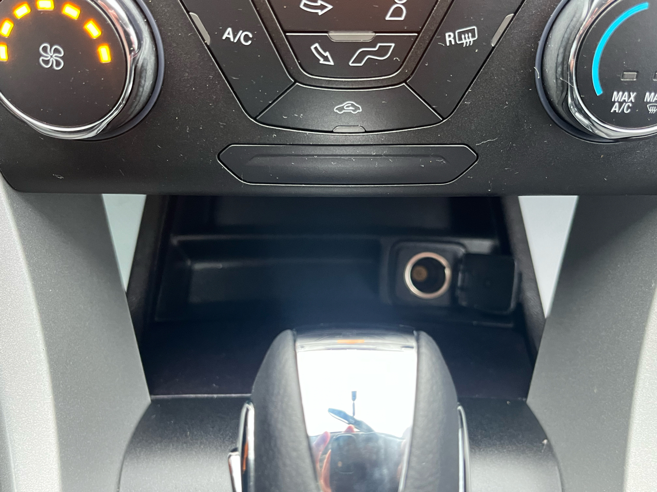 Ford Fusion 4dr Sdn S FWD 2016