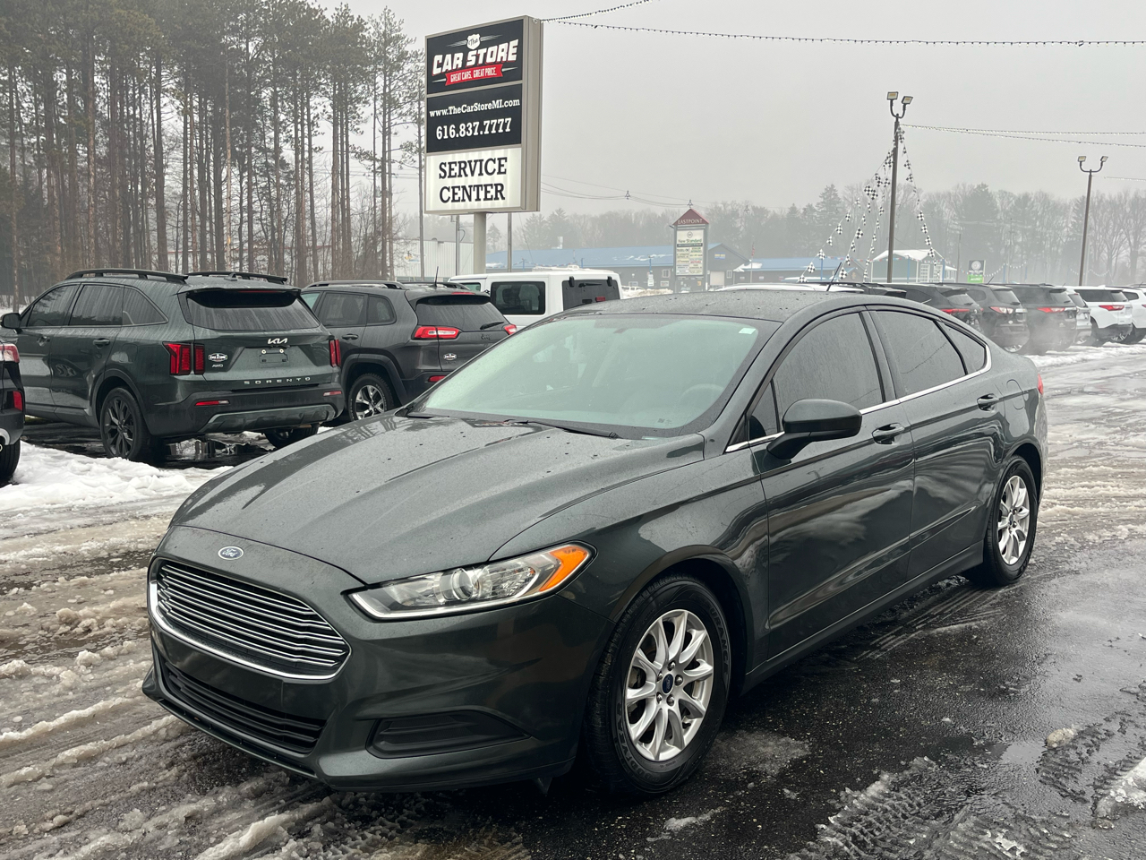 Ford Fusion 4dr Sdn S FWD 2016