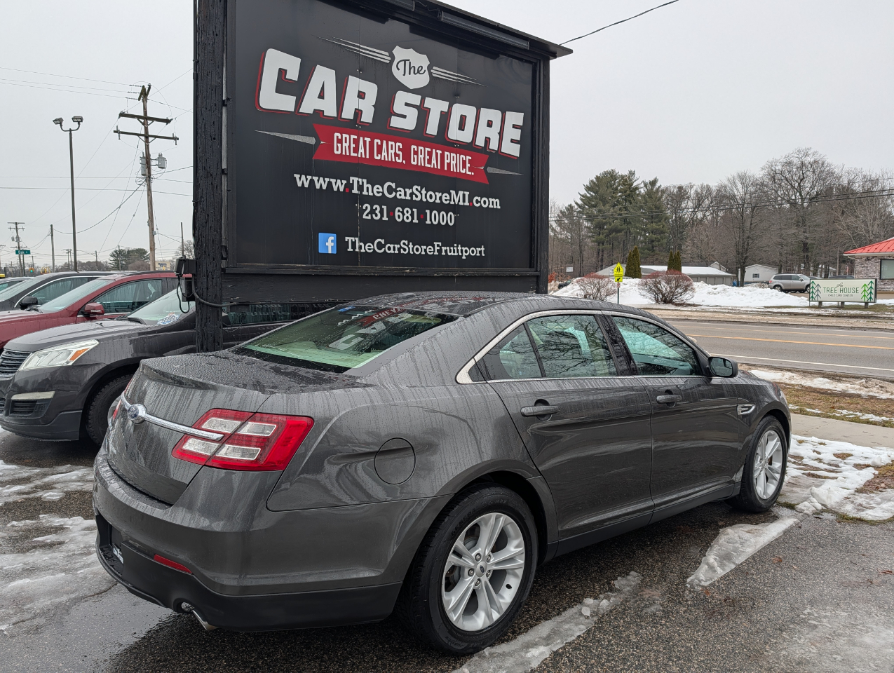 Ford Taurus 4dr Sdn SE FWD 2015