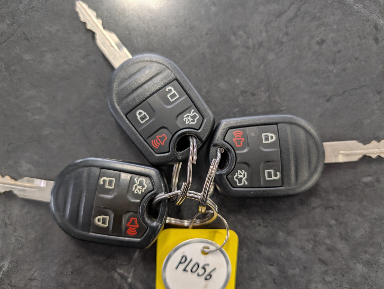 Ford Taurus 4dr Sdn SE FWD 2015