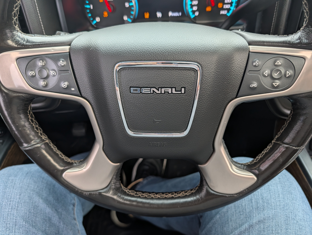 GMC Sierra 2500HD 4WD Crew Cab 153.7" Denali 2018